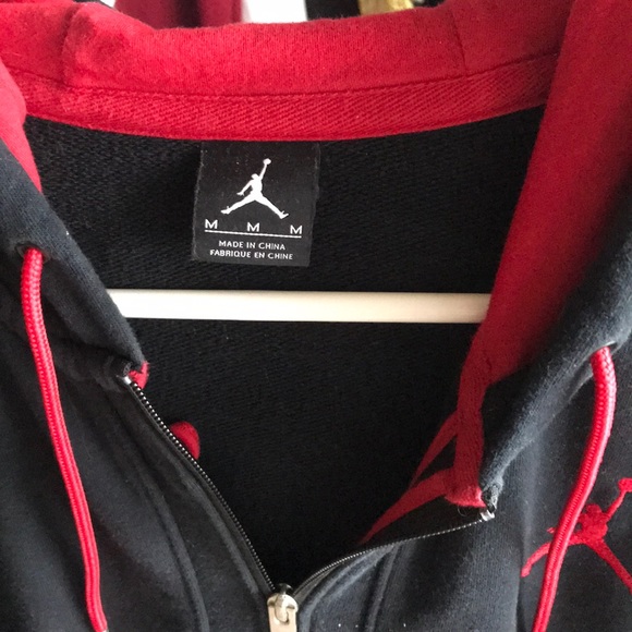 Jordan zip up Hoodie - Picture 2 of 6